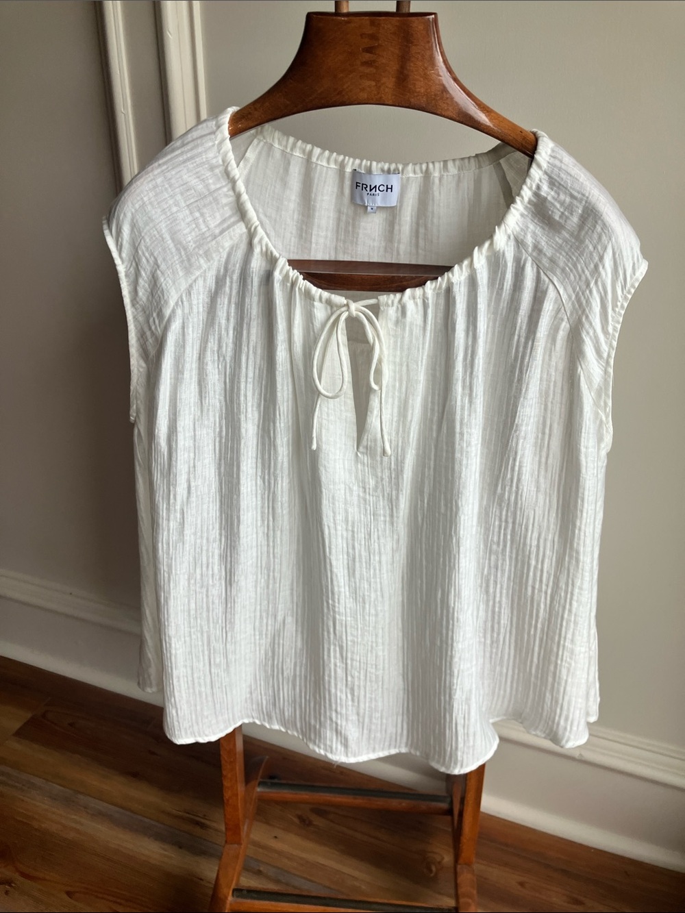 FRNCH Textured Tie-Neck Cap Sleeve Blouse
